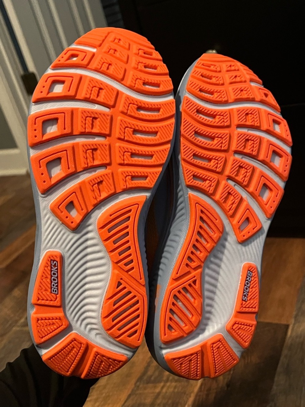 BRAND NEW Women’s Size 8 Brooks Ghost 17 Pale Blue Sneakers with Orange Logo - Picture 15 of 15